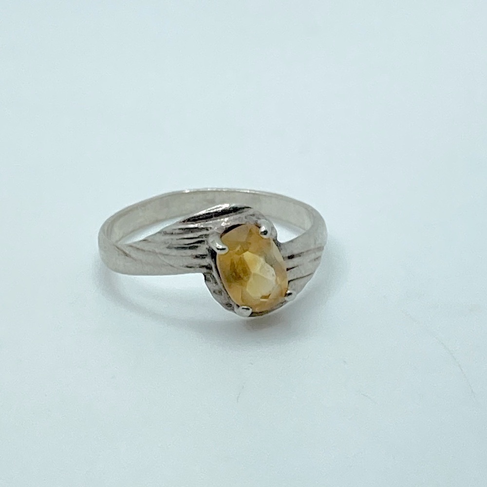 Vtg Sterling & Citrine Stone Ring Woodgrain Design Band Sz 7.75